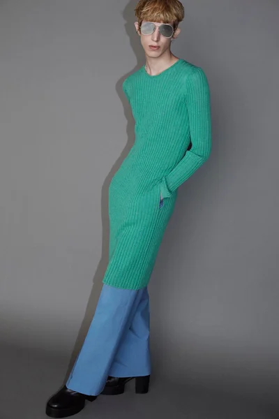 Look 10